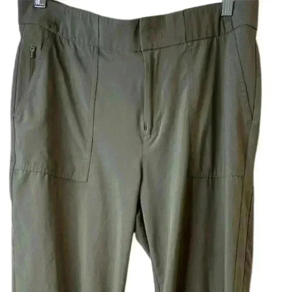 Athleta Tribeca Utility Crop Laurel Olive Green Pants Size 10 - Picture 3 of 14